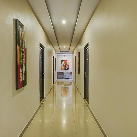 Oyo 90986 Hotel Srikandi Adisucipto Kalasan Екстер'єр фото
